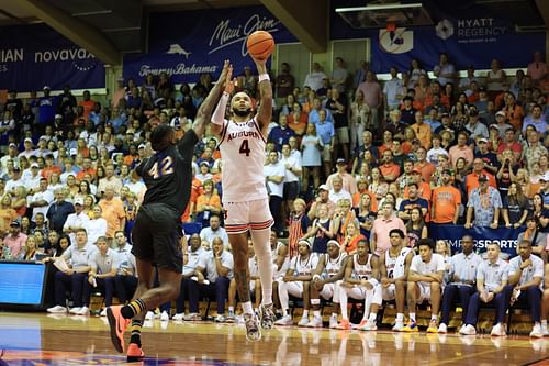 Johni Broome has been a key player for the Auburn Tigers in the 2024-25 season.