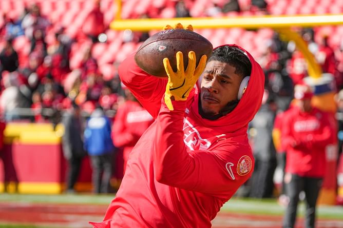 3x DPOY annoyed at NFL slapping Chiefs RB Isiah Pacheco with $45,020 fine