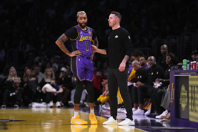 Is D'Angelo Russell playing tonight against Utah Jazz? Latest on Lakers guard's availability (Dec. 1)