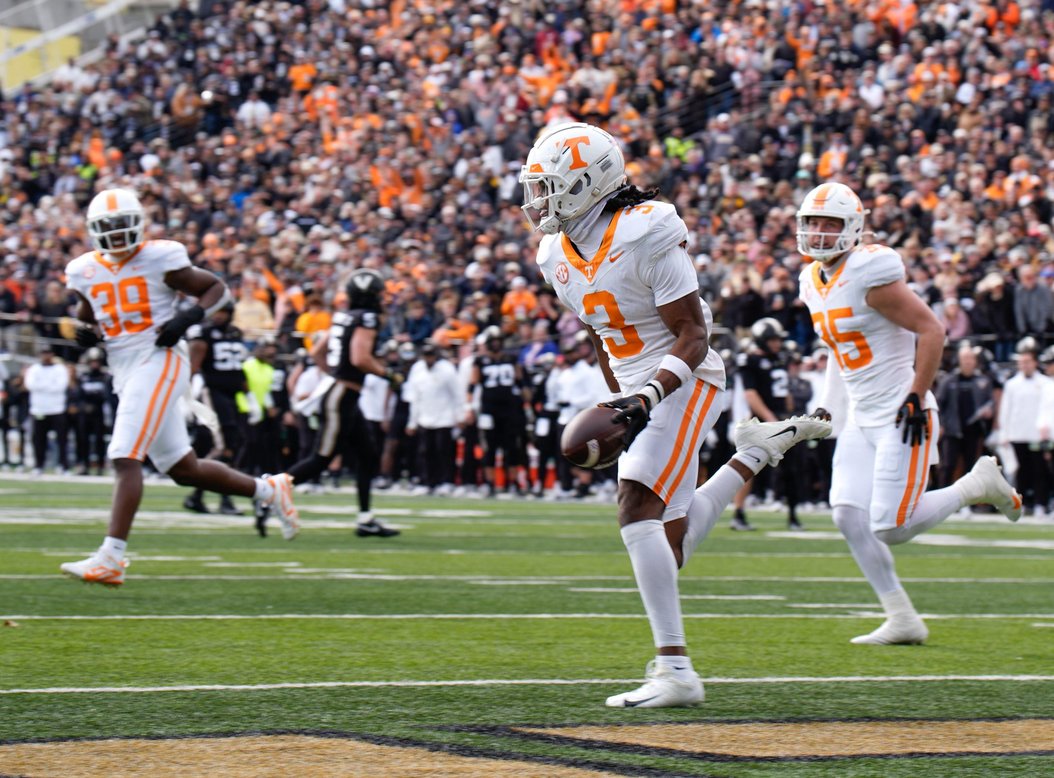 Tennessee&#039;s Jermod McCoy will key an improved Volunteer defense against Ohio State. (Photo Credit: IMAGN)