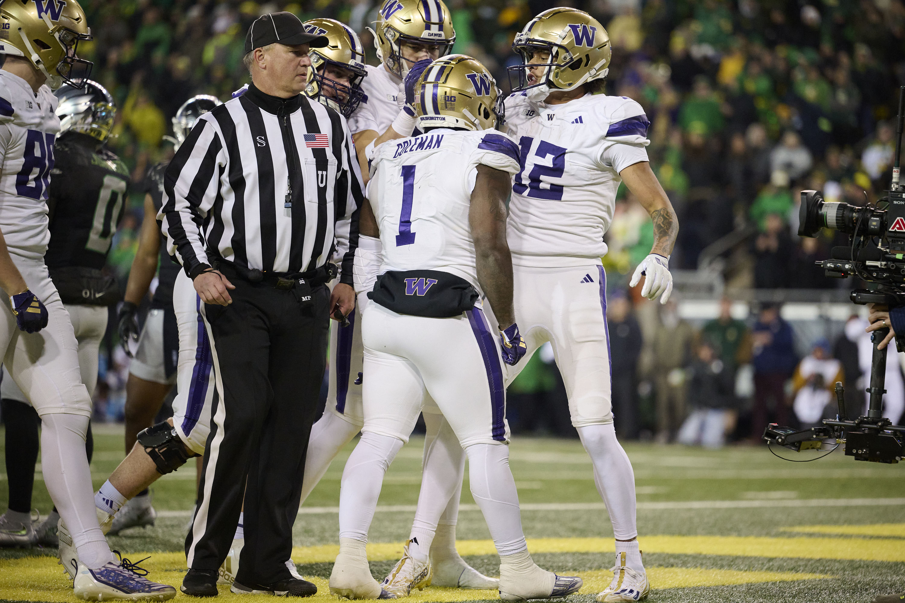 NCAA Football: Washington at Oregon - Source: Imagn