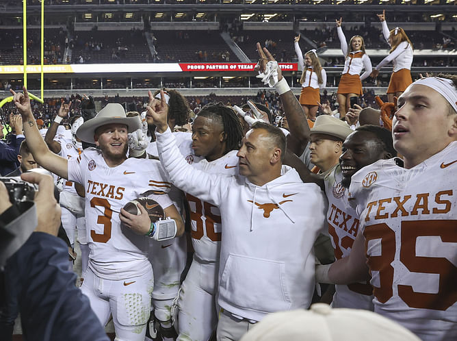 "Nothing gimmicky about Texas": CFB insider hails "program builder" Steve Sarkisian after Texas' huge win over Texas A&M