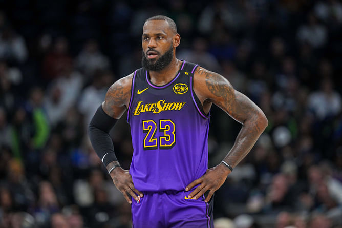 "It's time to move on" - NBA champion predicts LeBron James' retirement timeline amid his struggles