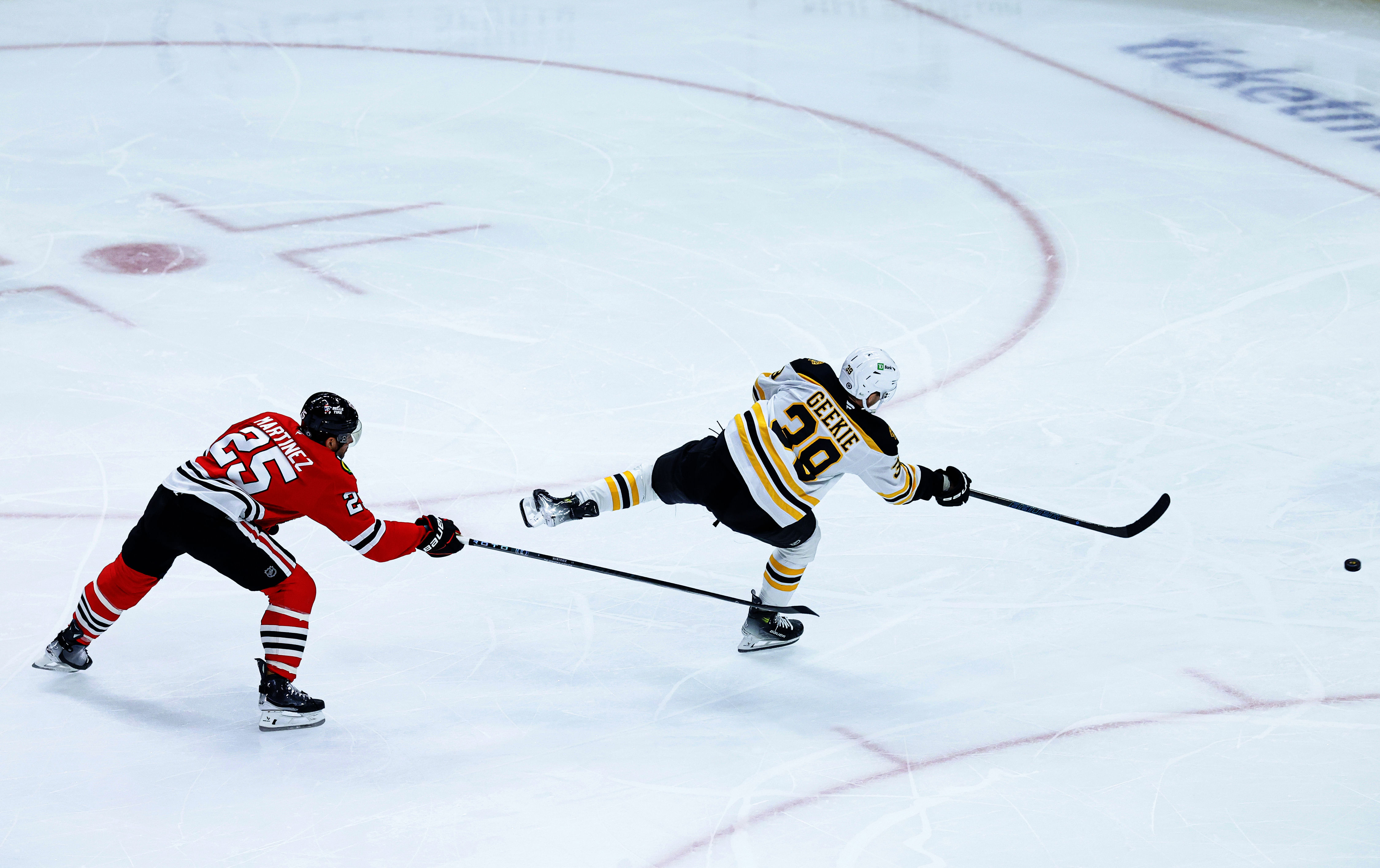 NHL: Boston Bruins at Chicago Blackhawks - Source: Imagn