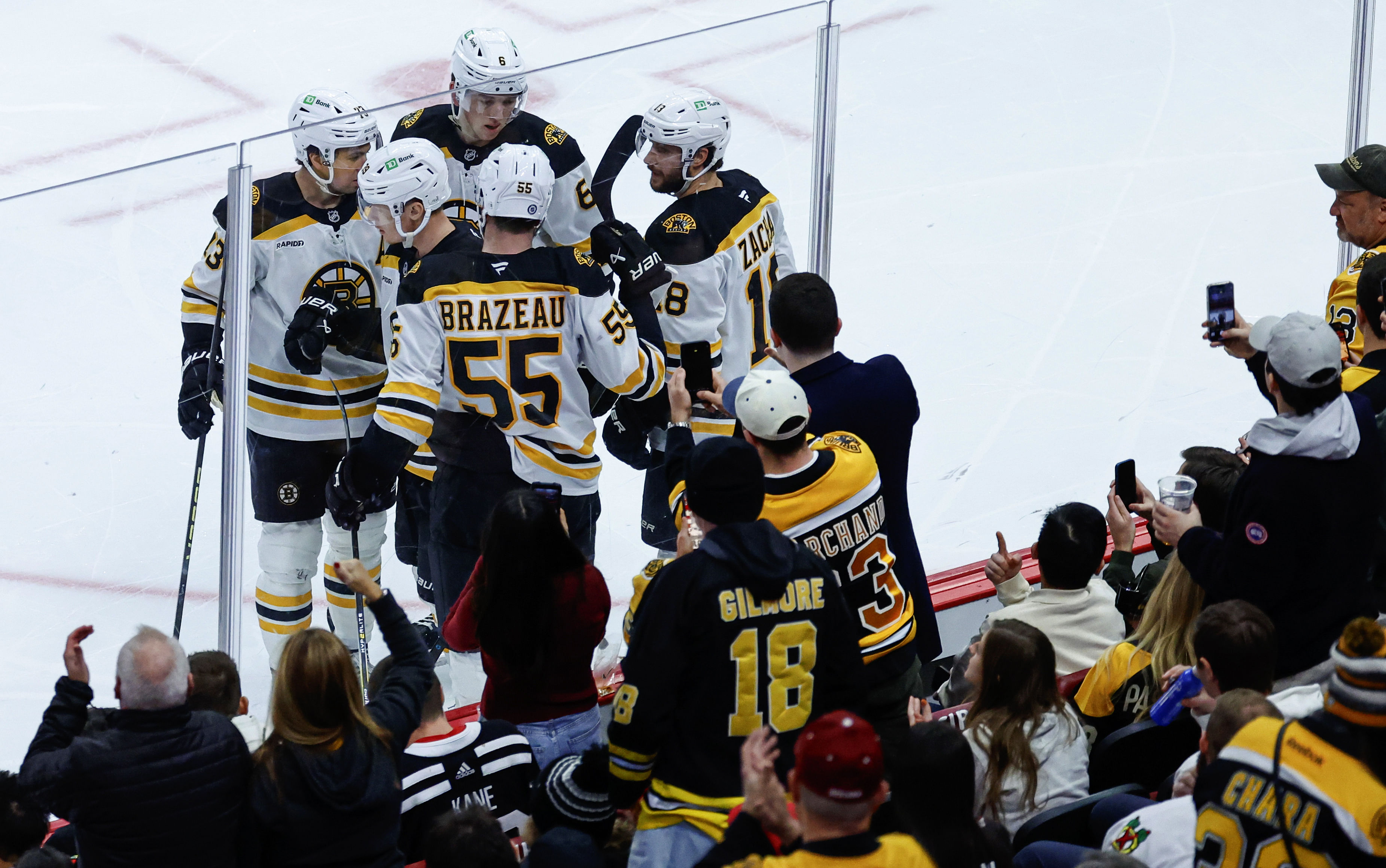 NHL: Boston Bruins at Chicago Blackhawks - Source: Imagn