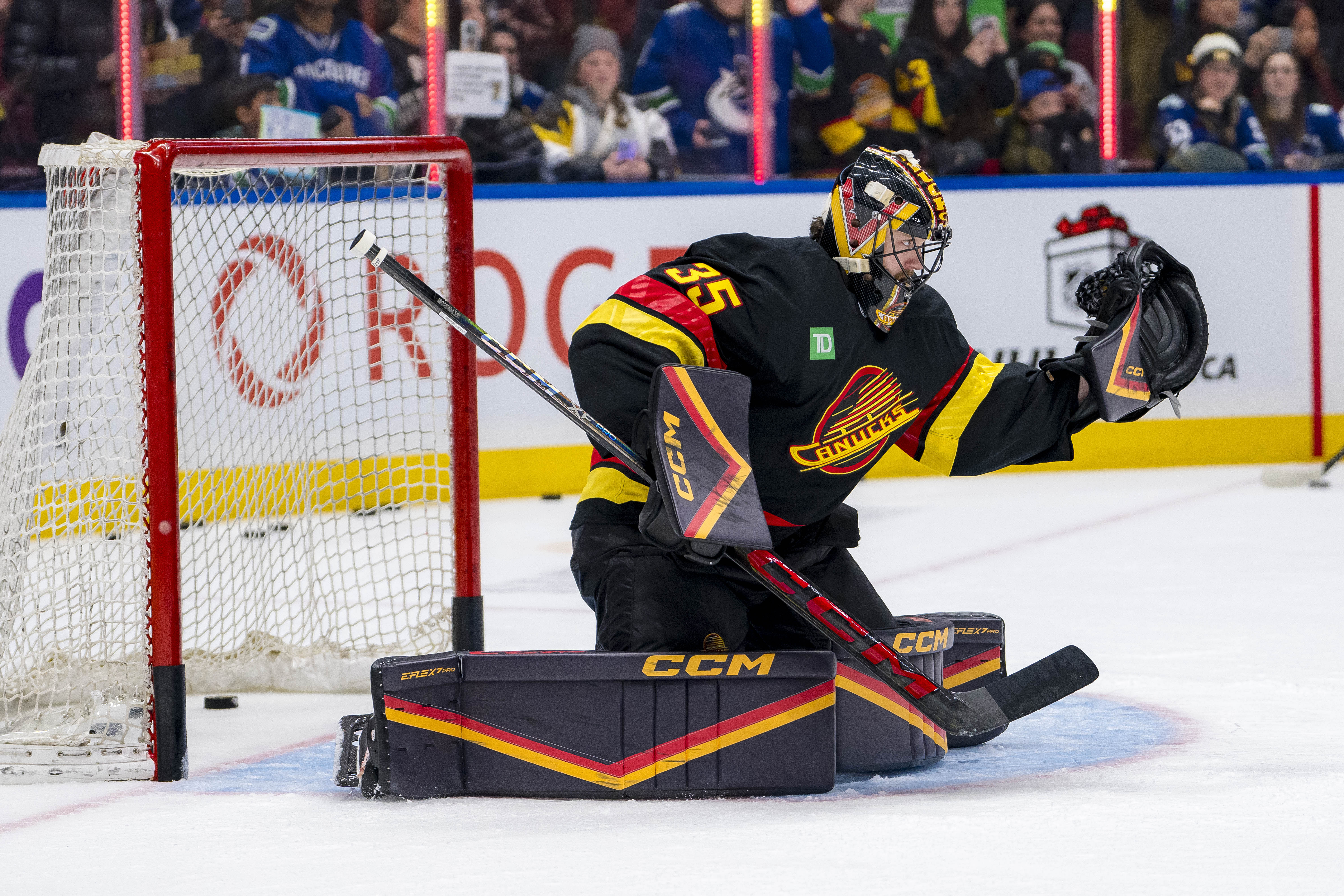 Vancouver Canucks goalie Thatcher Demko warms up before an NHL game. (Credits: IMAGN)