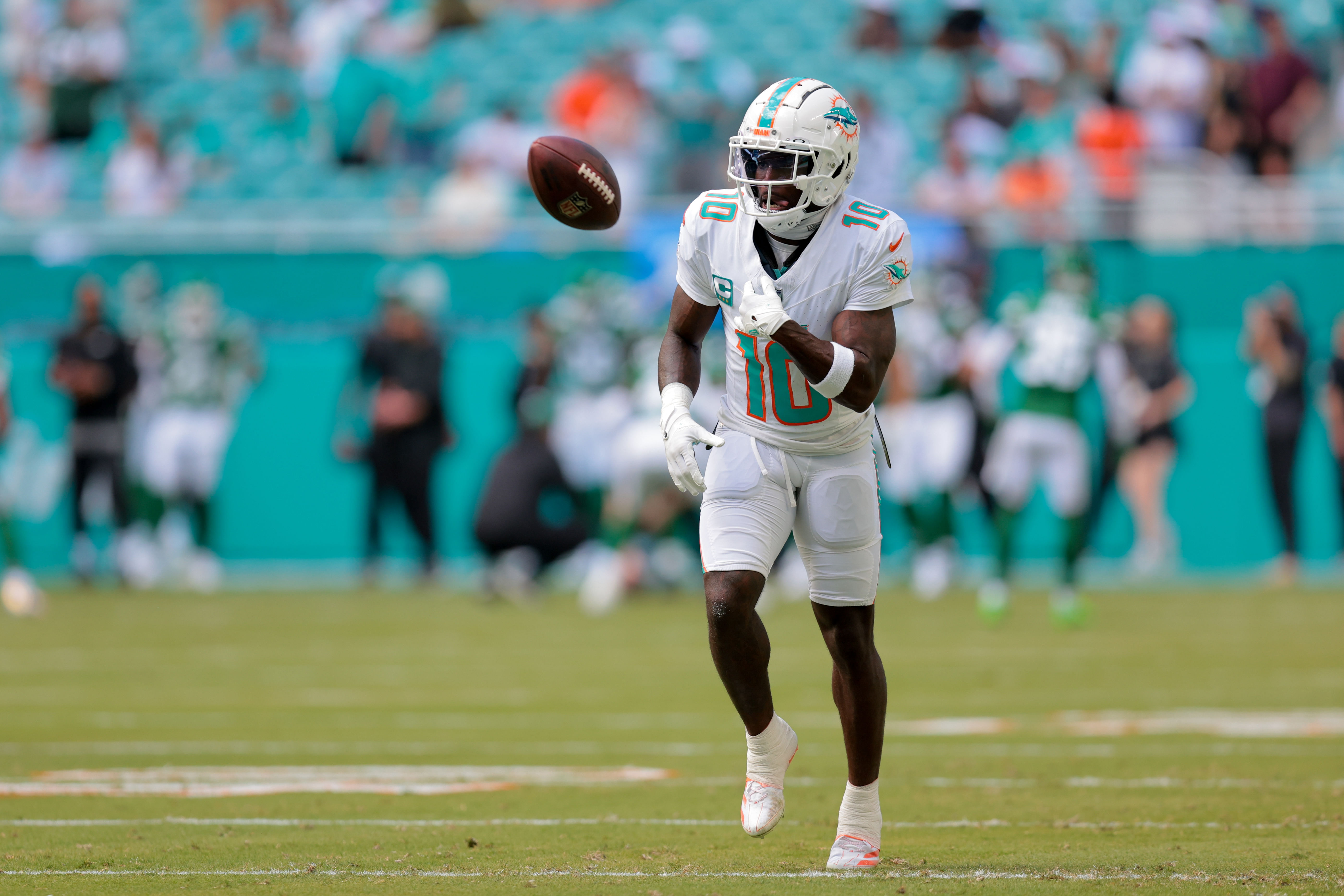 NFL: New York Jets at Miami Dolphins - Source: Imagn