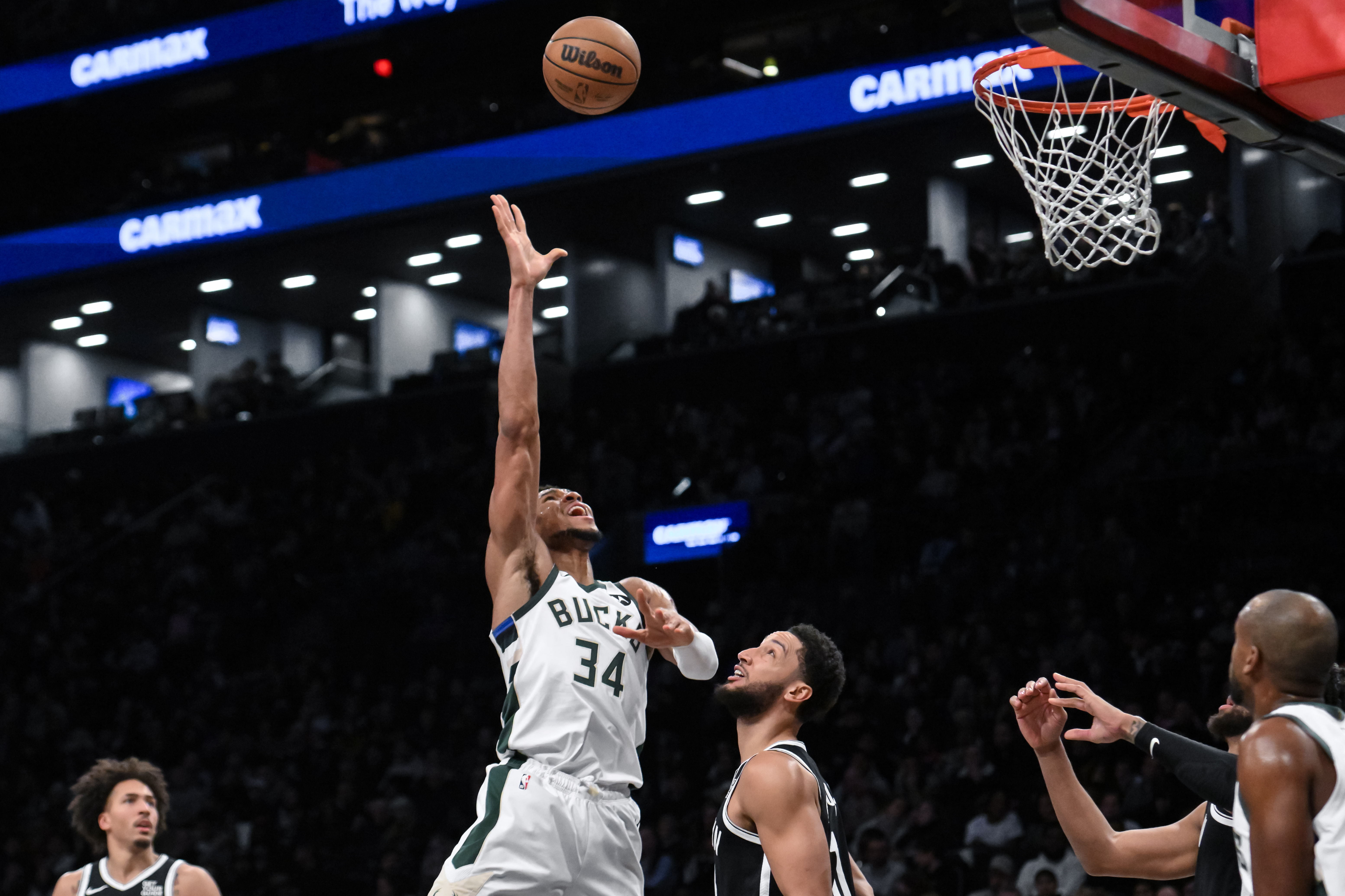 NBA: Milwaukee Bucks at Brooklyn Nets - Source: Imagn