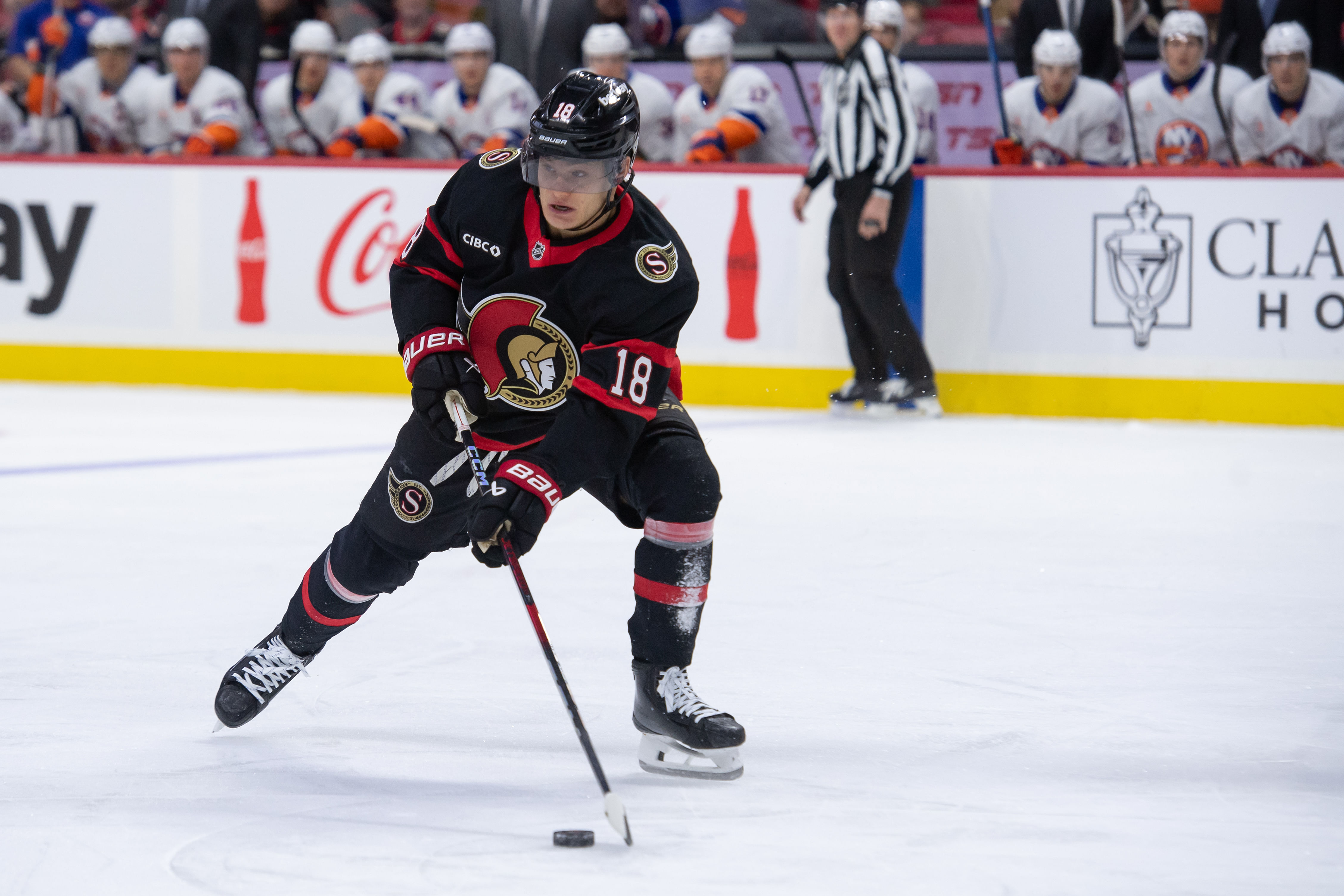 NHL: New York Islanders at Ottawa Senators - Source: Imagn