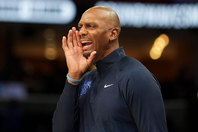 “My shoe on his feet was Kryptonite”: Penny Hardaway recalls when Michael Jordan wore Magic star’s signature Nike kicks