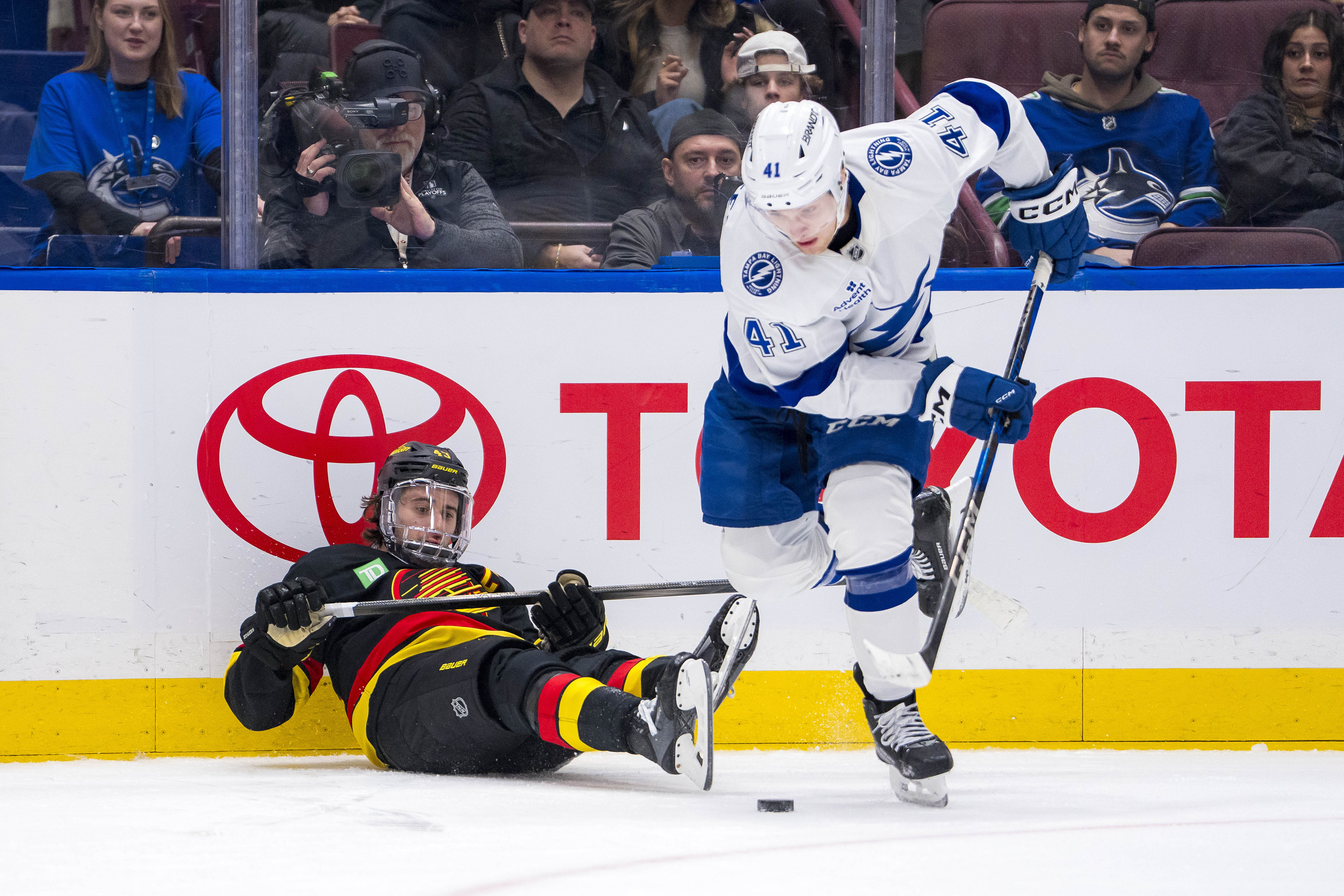 NHL: Tampa Bay Lightning at Vancouver Canucks - Source: Imagn