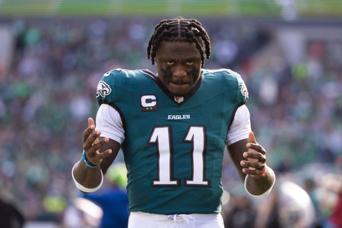 "I hate it": Eagles legend takes issue with AJ Brown's social media move amid Jalen Hurts drama