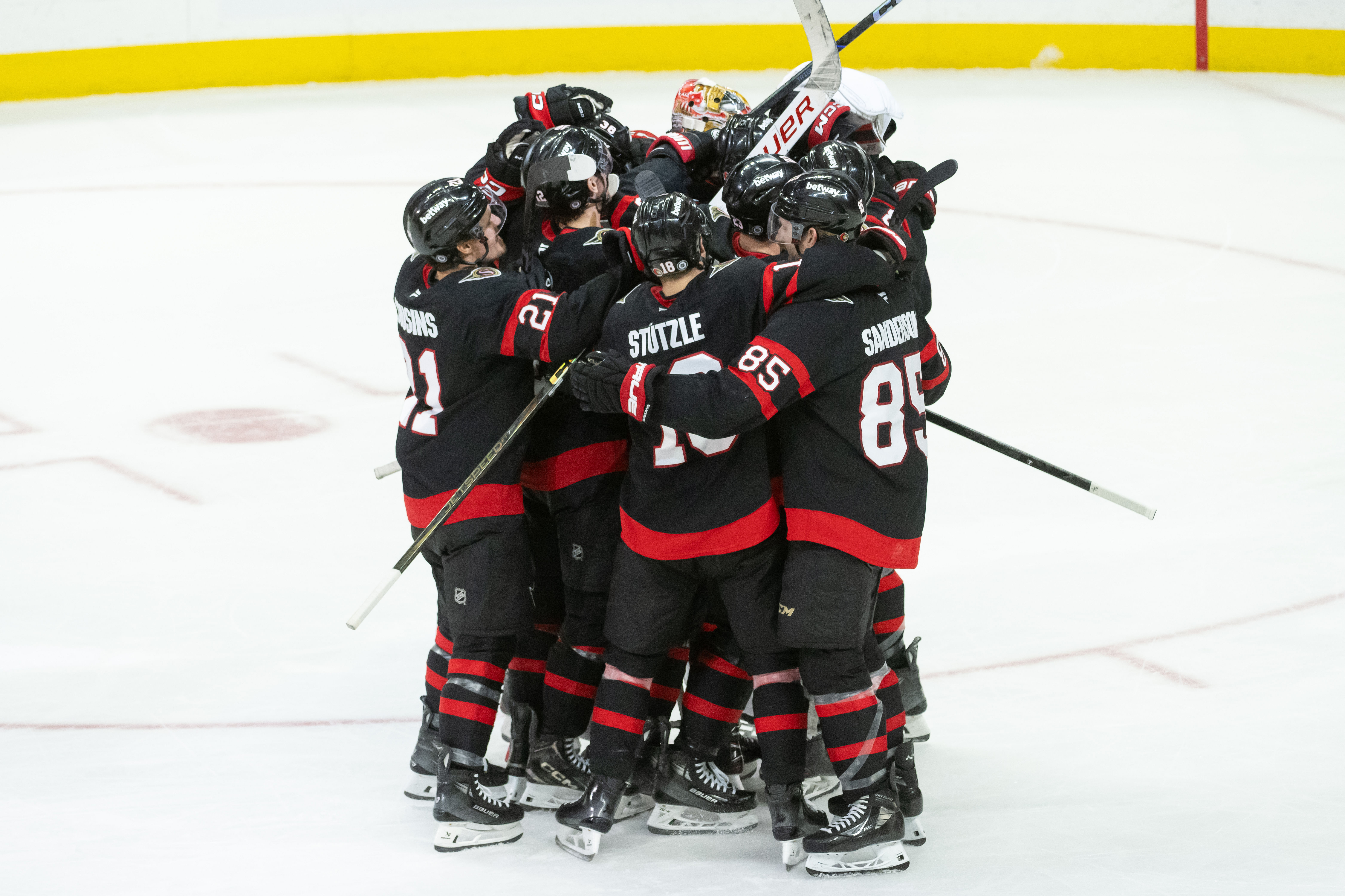 The Ottawa Senators are favored tonight (Imagn)