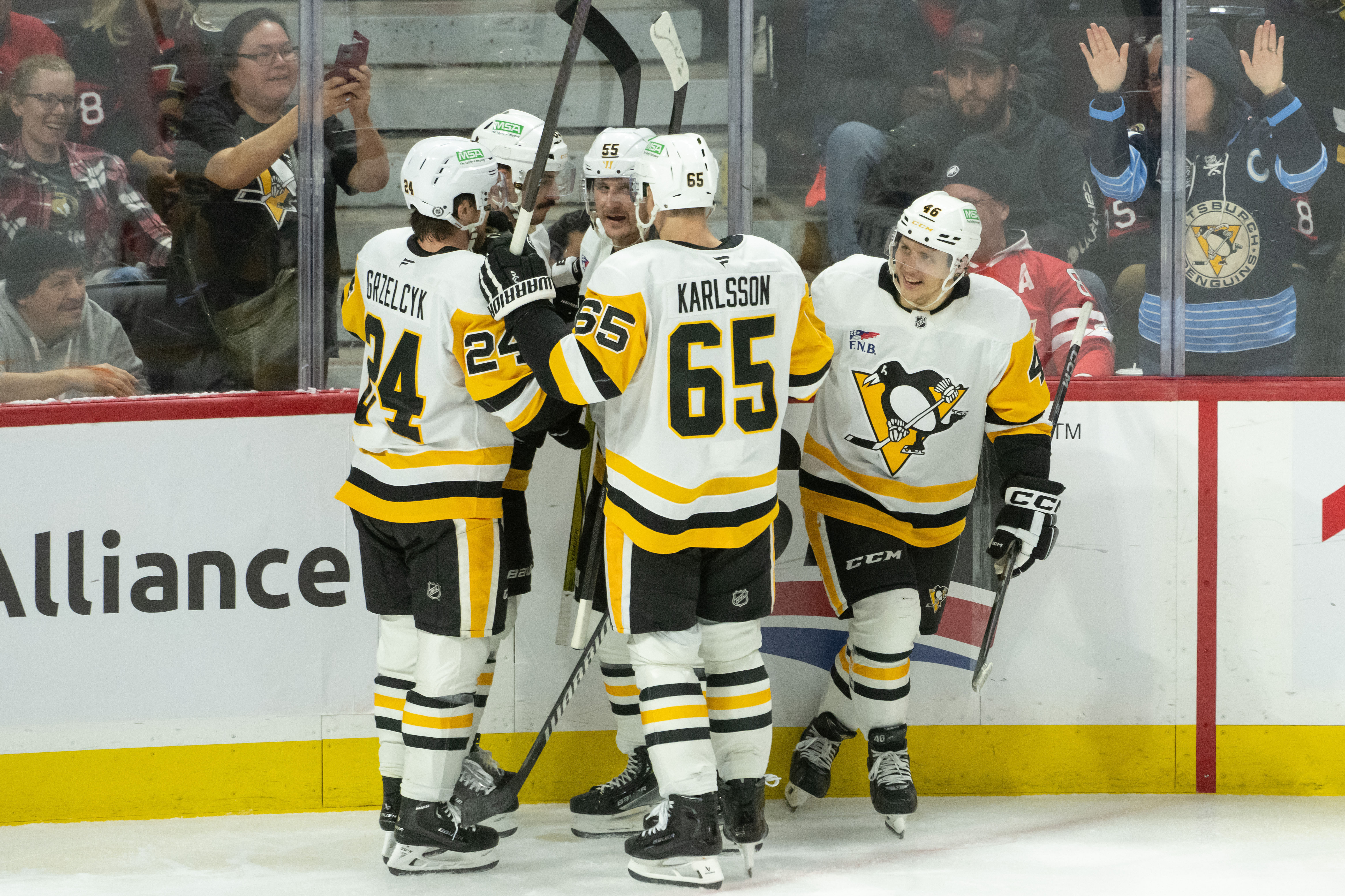 NHL: Pittsburgh Penguins at Ottawa Senators - Source: Imagn