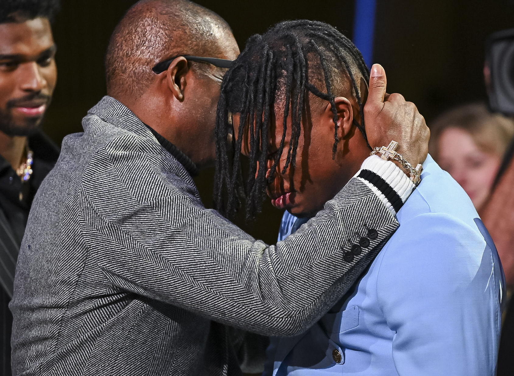 Colorado &lt;a href=&#039;https://www.sportskeeda.com/college-football/colorado-buffaloes-football&#039; target=&#039;_blank&#039; rel=&#039;noopener noreferrer&#039;&gt;Buffaloes&lt;/a&gt; wide receiver/cornerback Travis Hunter with head coach Deion Sanders after winning the 2024 Heisman Trophy. (Source - Imagn)