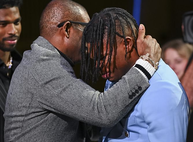 $45 million worth Deion Sanders fuels Colorado practice with special shoutout for Heisman winner Travis Hunter