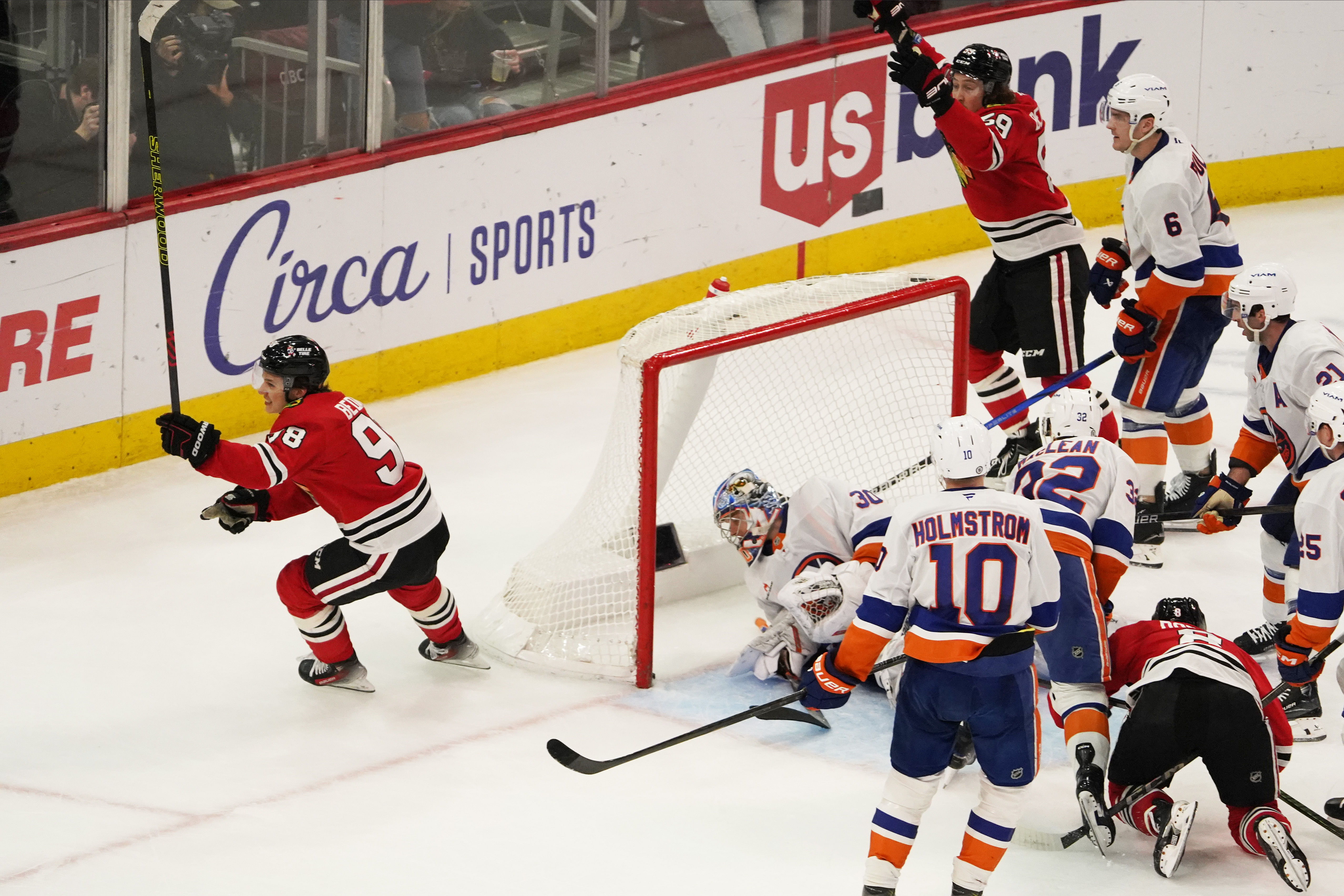 NHL: New York Islanders at Chicago Blackhawks - Source: Imagn