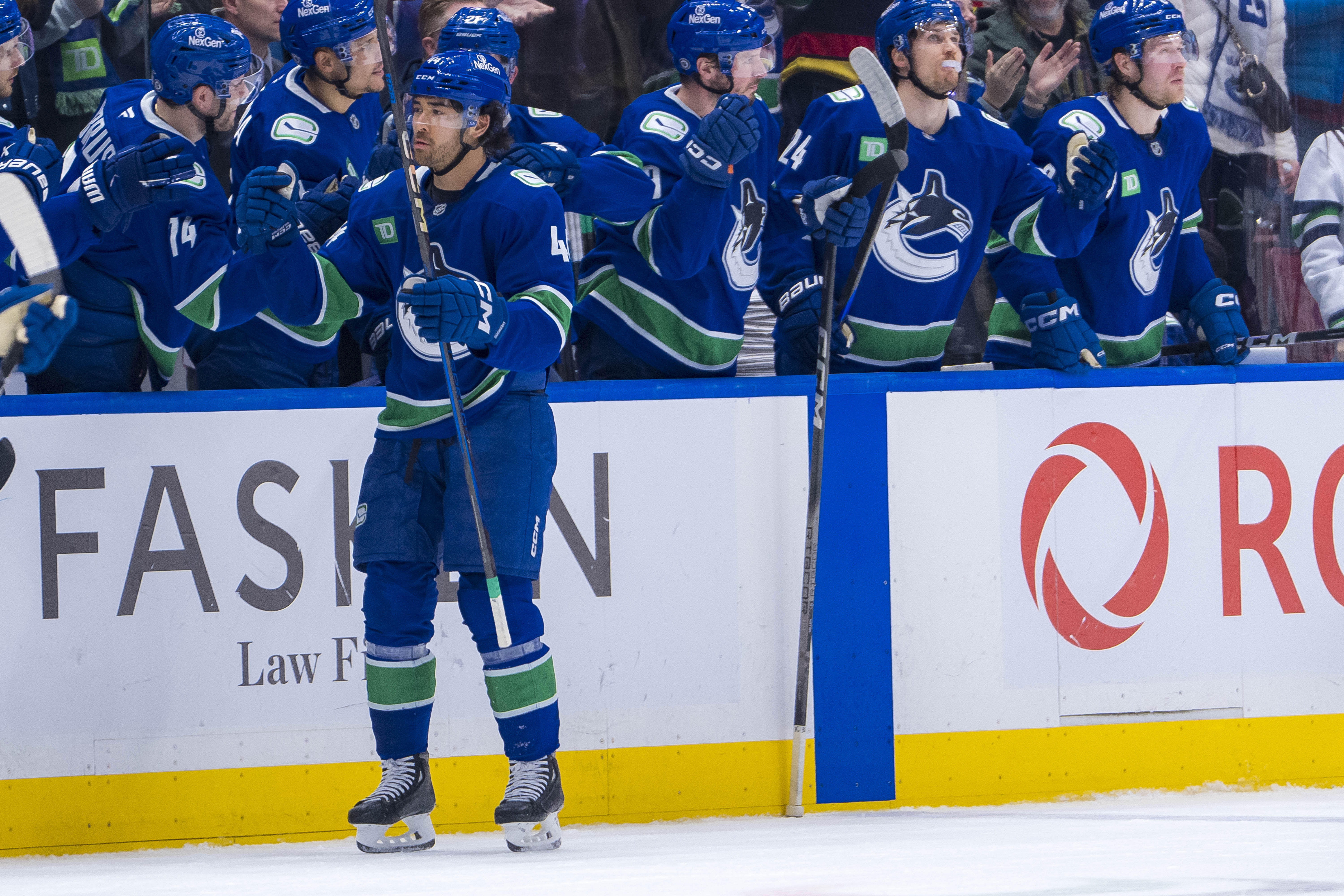 NHL: Colorado Avalanche at Vancouver Canucks - Source: Imagn