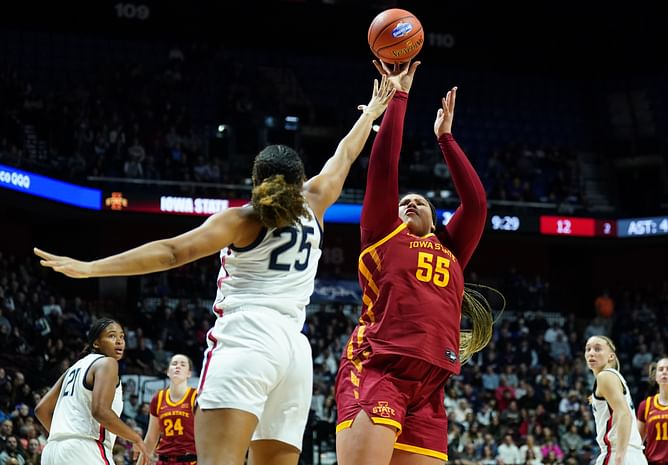 Audi Crooks stats tonight - How did Iowa State star fare vs UConn? (Dec 17)