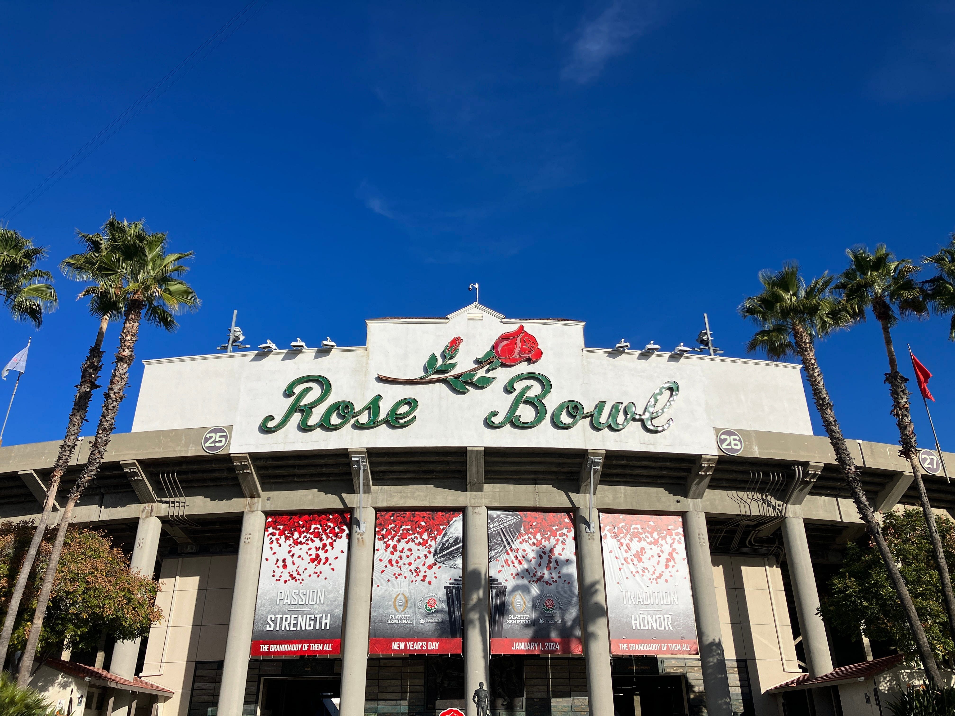 College Football Playoff Who are the announcers for the Rose Bowl and