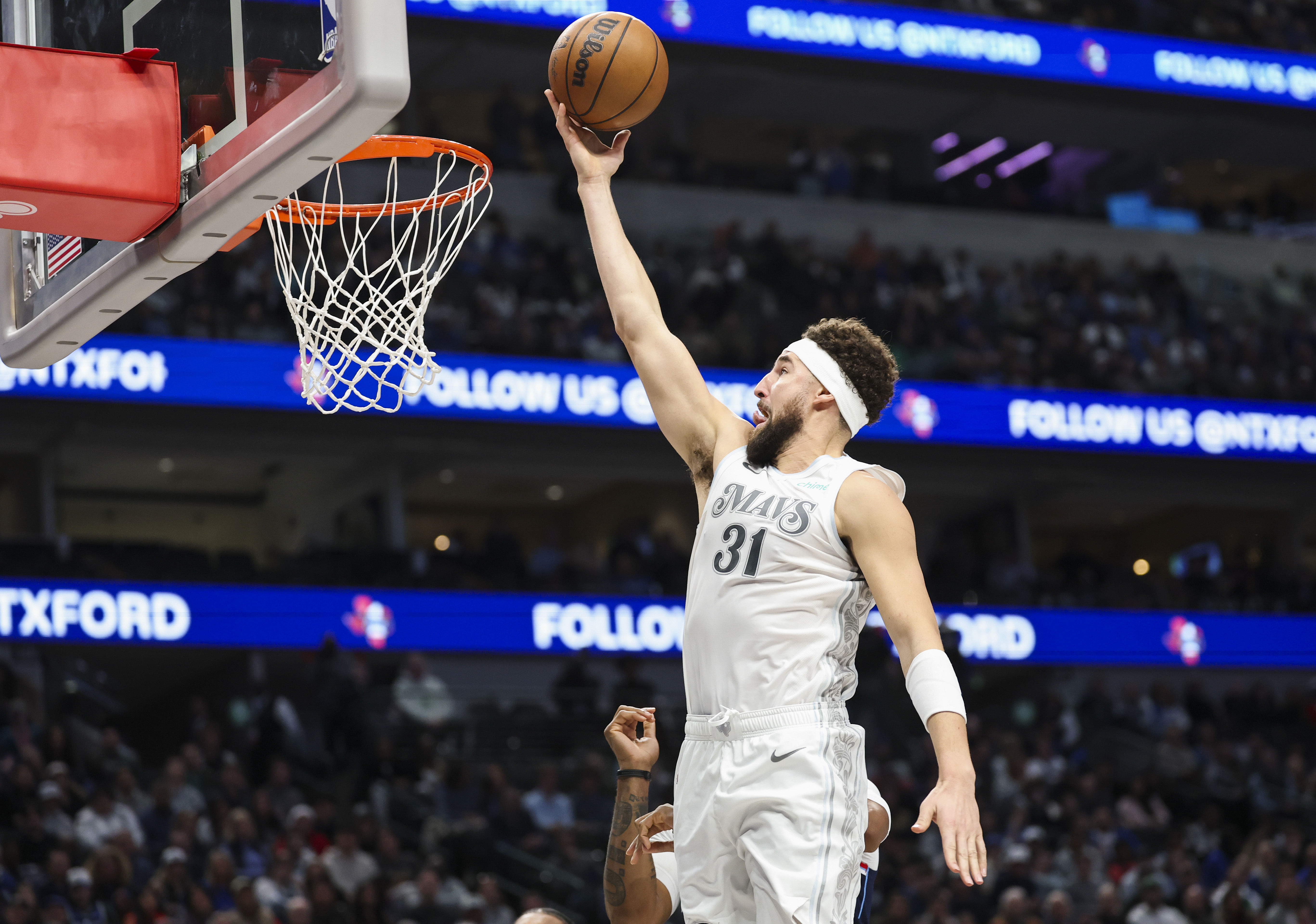 Dallas Mavericks guard Klay Thompson (31) shoots against the LA Clippers. (Credits: IMAGN)