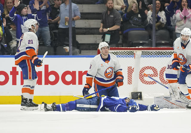 NHL: New York Islanders at Toronto Maple Leafs - Source: Imagn