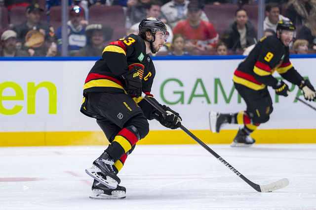 NHL: Ottawa Senators at Vancouver Canucks - Source: Imagn