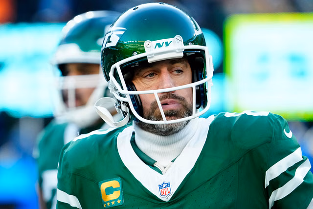Aaron Rodgers reignites rivalry with Bears after throwing shade at former  division rivals