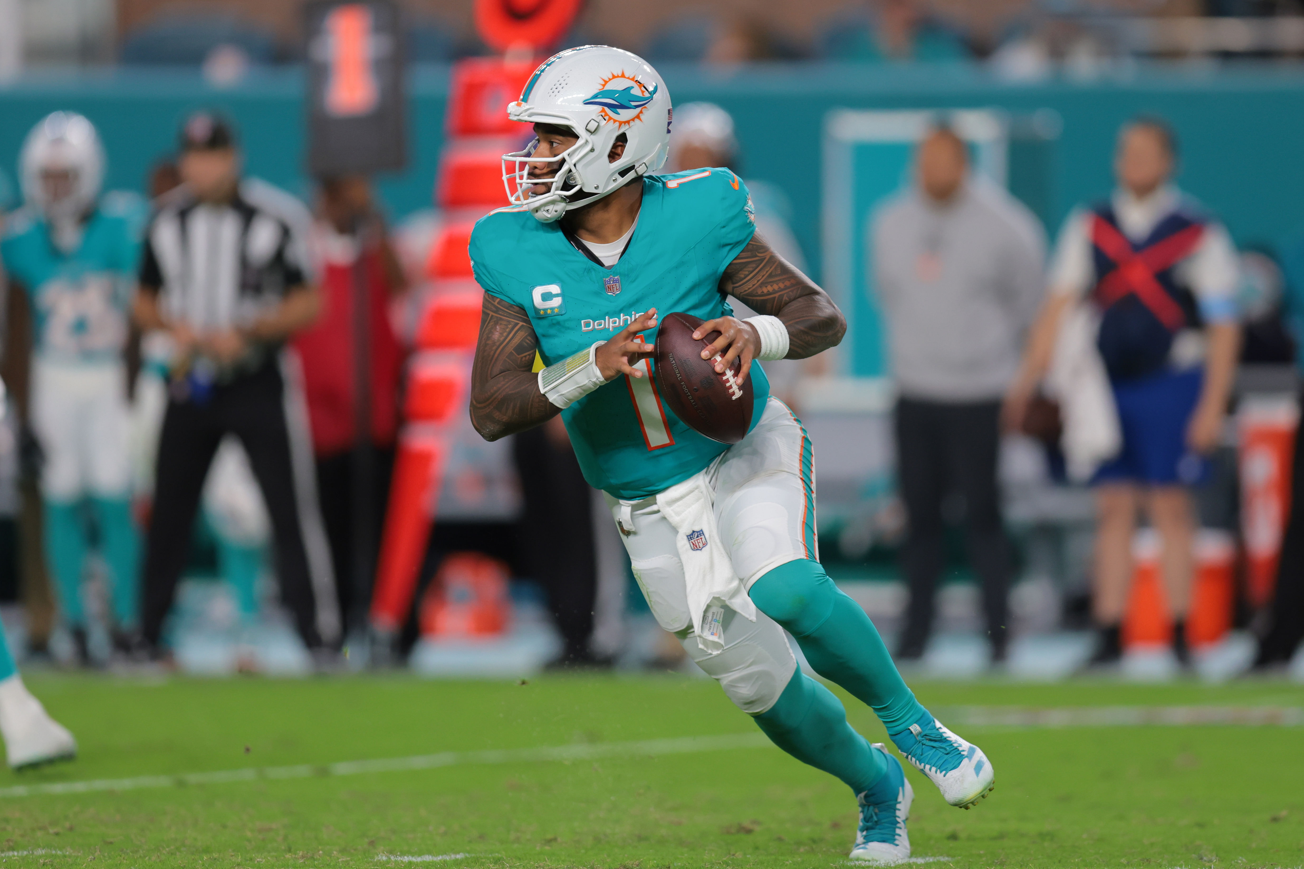 NFL: San Francisco 49ers at Miami Dolphins - Source: Imagn