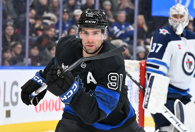 John Tavares makes his feelings known about Canada's WJC struggles, Easton Cowan