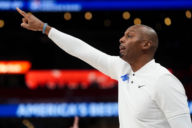 "Guys got kicked off the floor and we started over": Penny Hardaway unveils hardcore "old-school" practice methods Memphis used on Christmas night