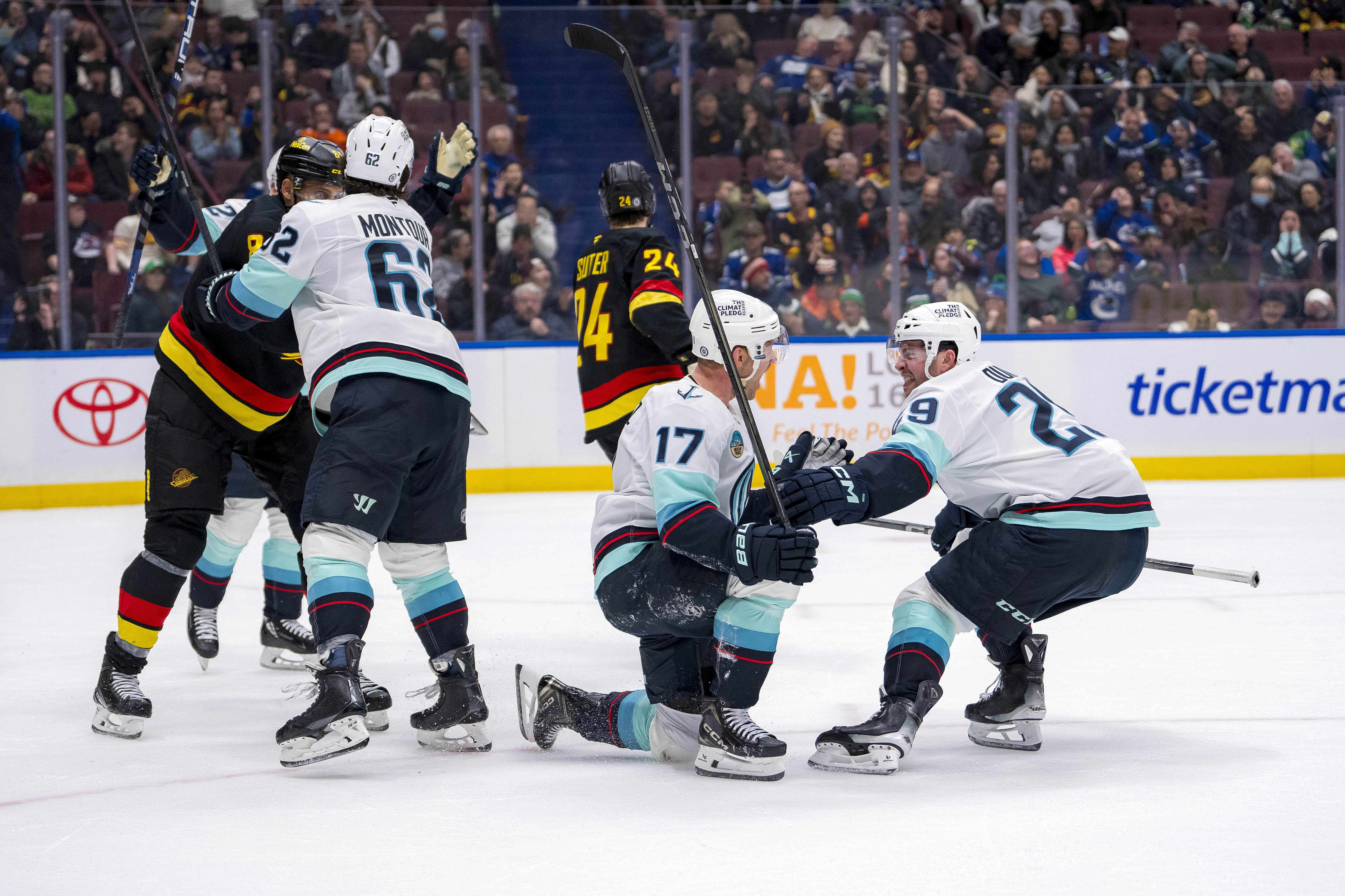 NHL: Seattle Kraken at Vancouver Canucks - Source: Imagn