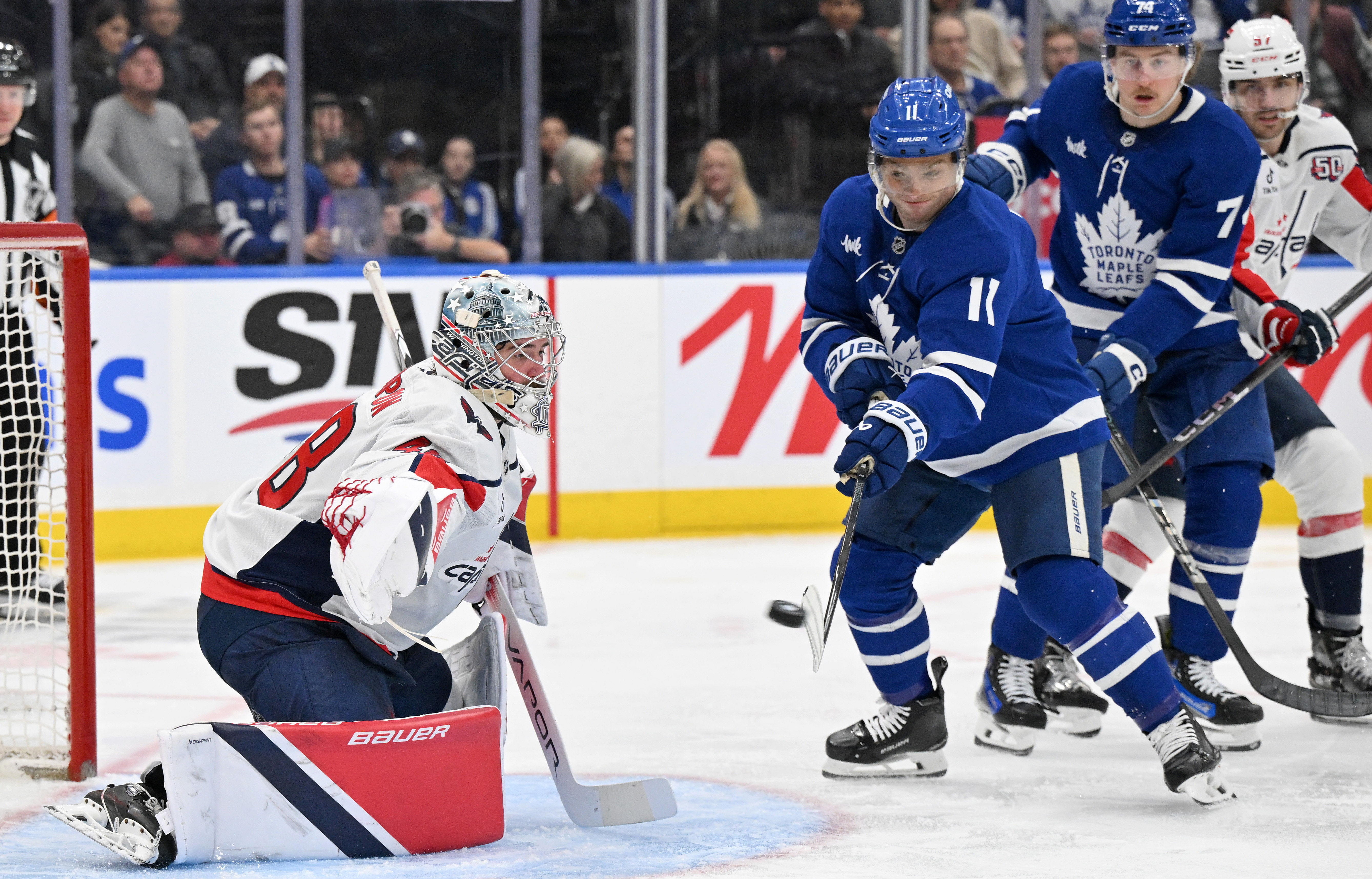 The Toronto Maple Leafs are favored today (Imagn)