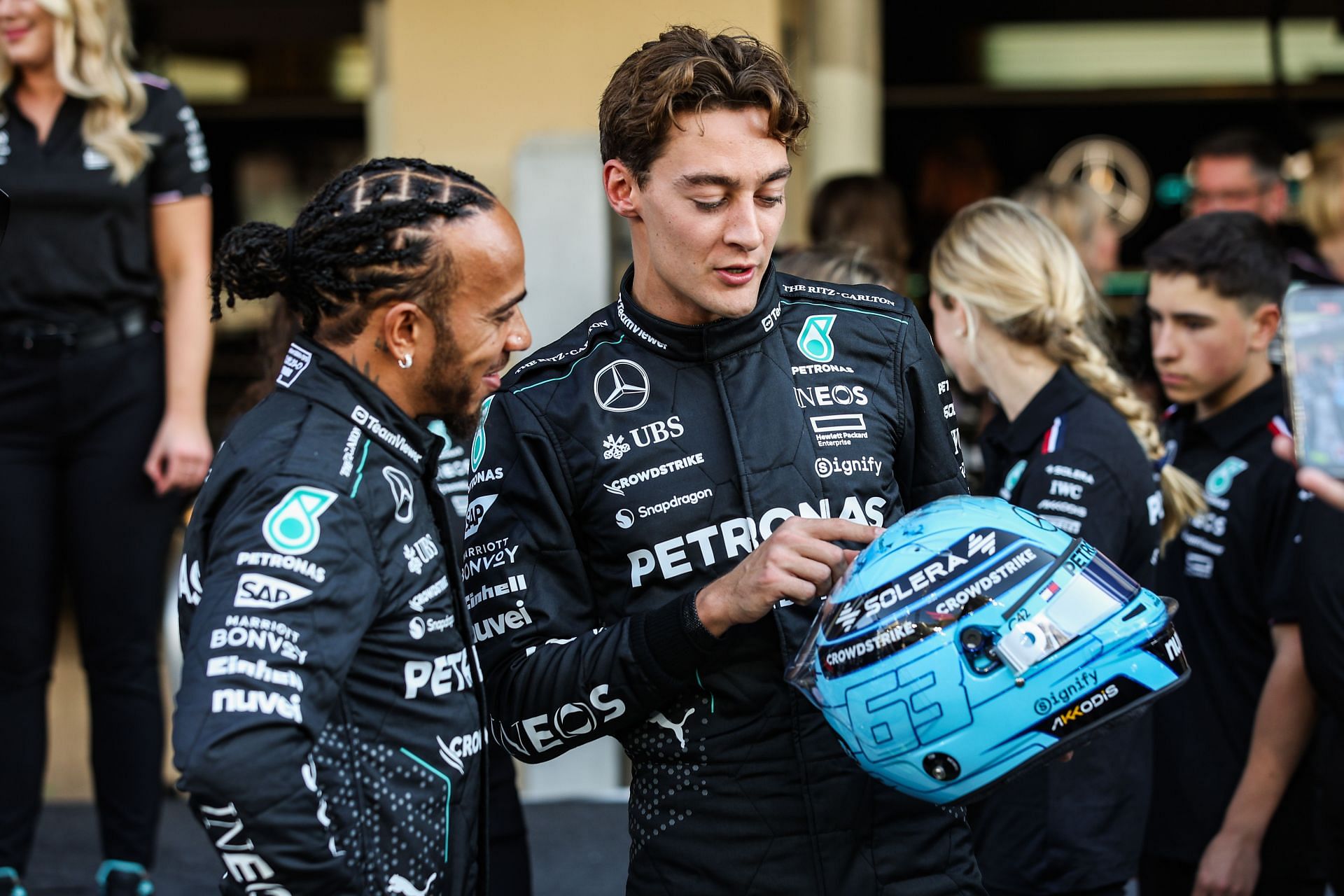 George Ruusell and Lewis Hamilton at F1 Grand Prix Of Abu Dhabi - Image Source: Getty