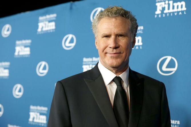 "Buddy has clearly fallen on hard times": Fans react as Will Ferrell makes a statement with his Buddy the Elf costume during the recent Kings game