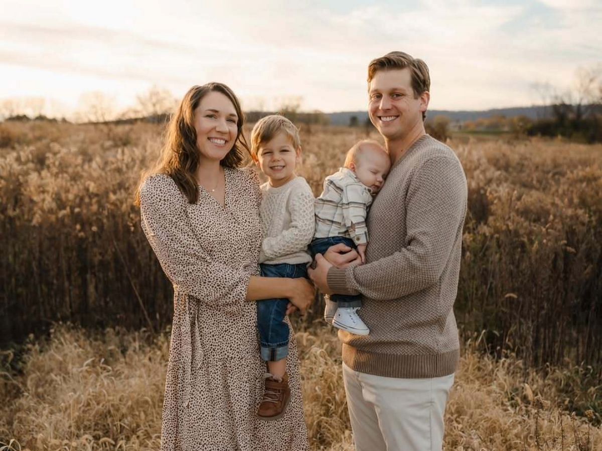 Jessica, Austin, and the kids (Image via Instagram/@jessica_studer2)