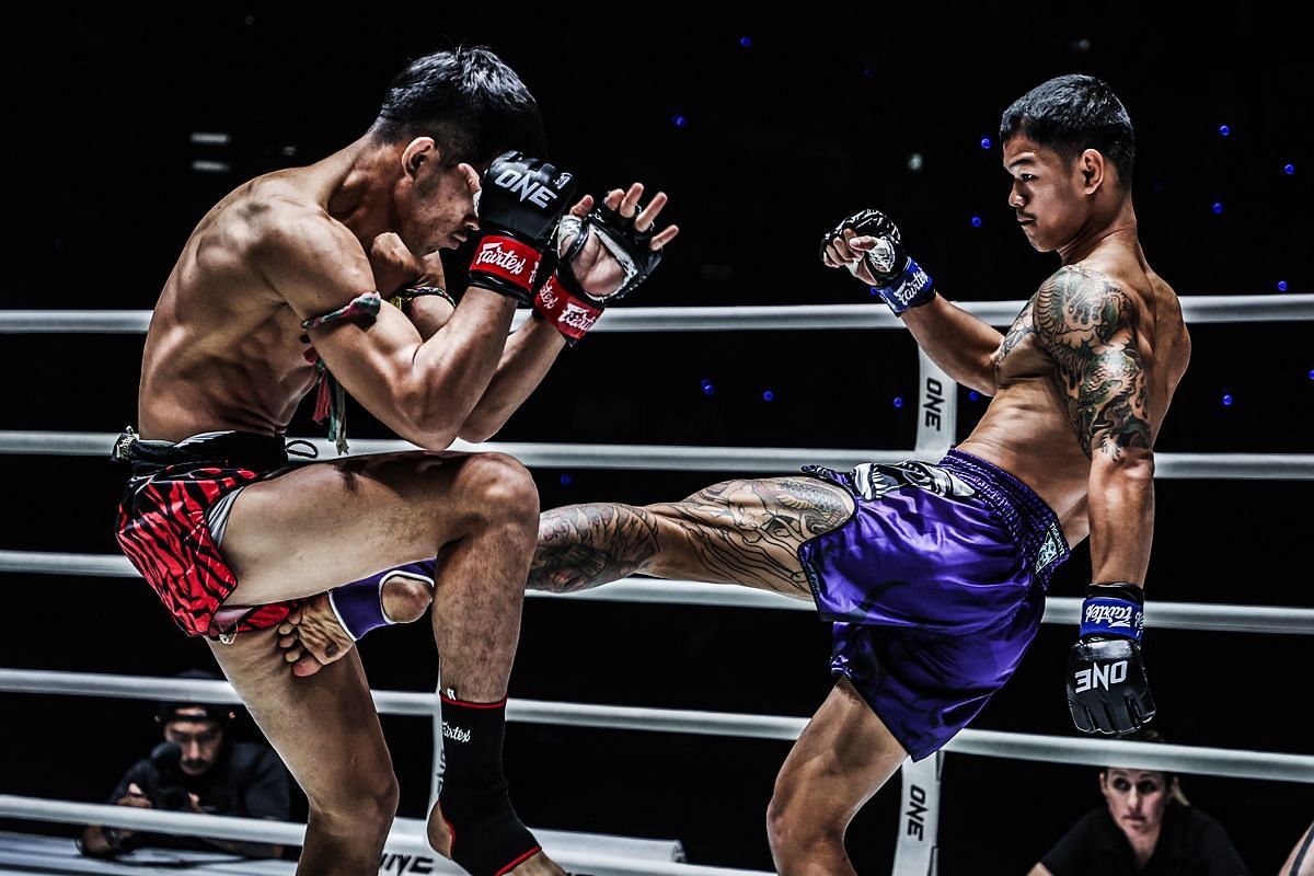 WATCH: Kongthoranee&rsquo;s utter accuracy with his straight left leaves Nakrob looking for unsolvable puzzles -- Photo by ONE Championship