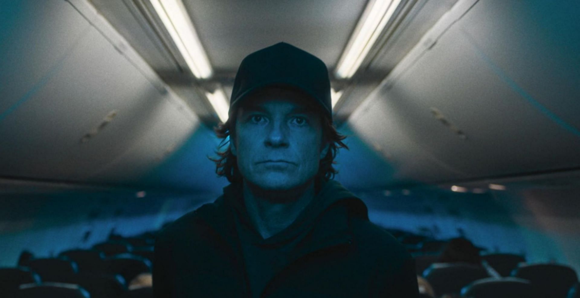 Jason Bateman as Traveler (Image via Netflix)