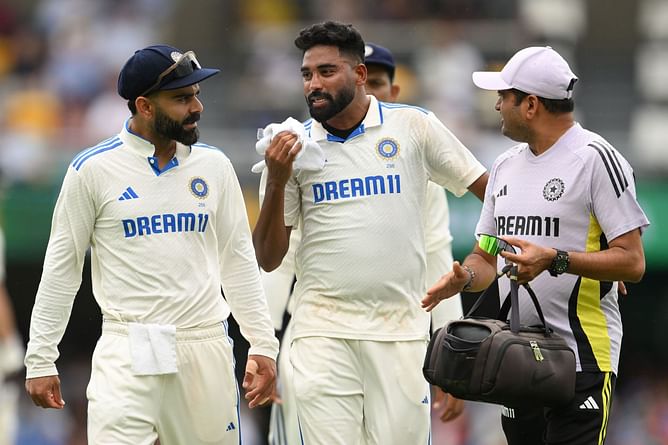 Mohammed Siraj goes off the field clutching his hamstring on Day 2 of BGT 2024-25 3rd Test