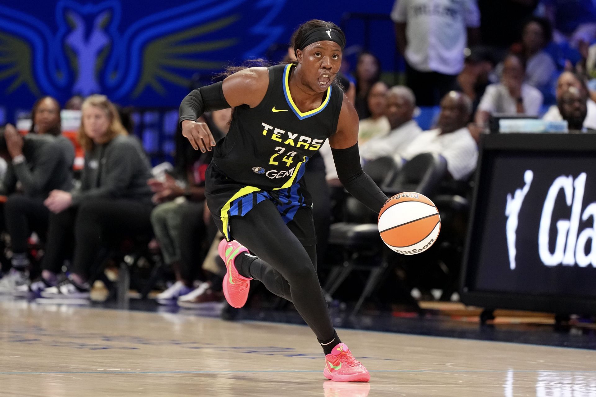 Arike Ogunbowale (#24) of the Dallas Wings brings the ball up the court during the first half against the Minnesota Lynx at College Park Center on August 30, 2024 in Arlington, Texas. Photo: Getty