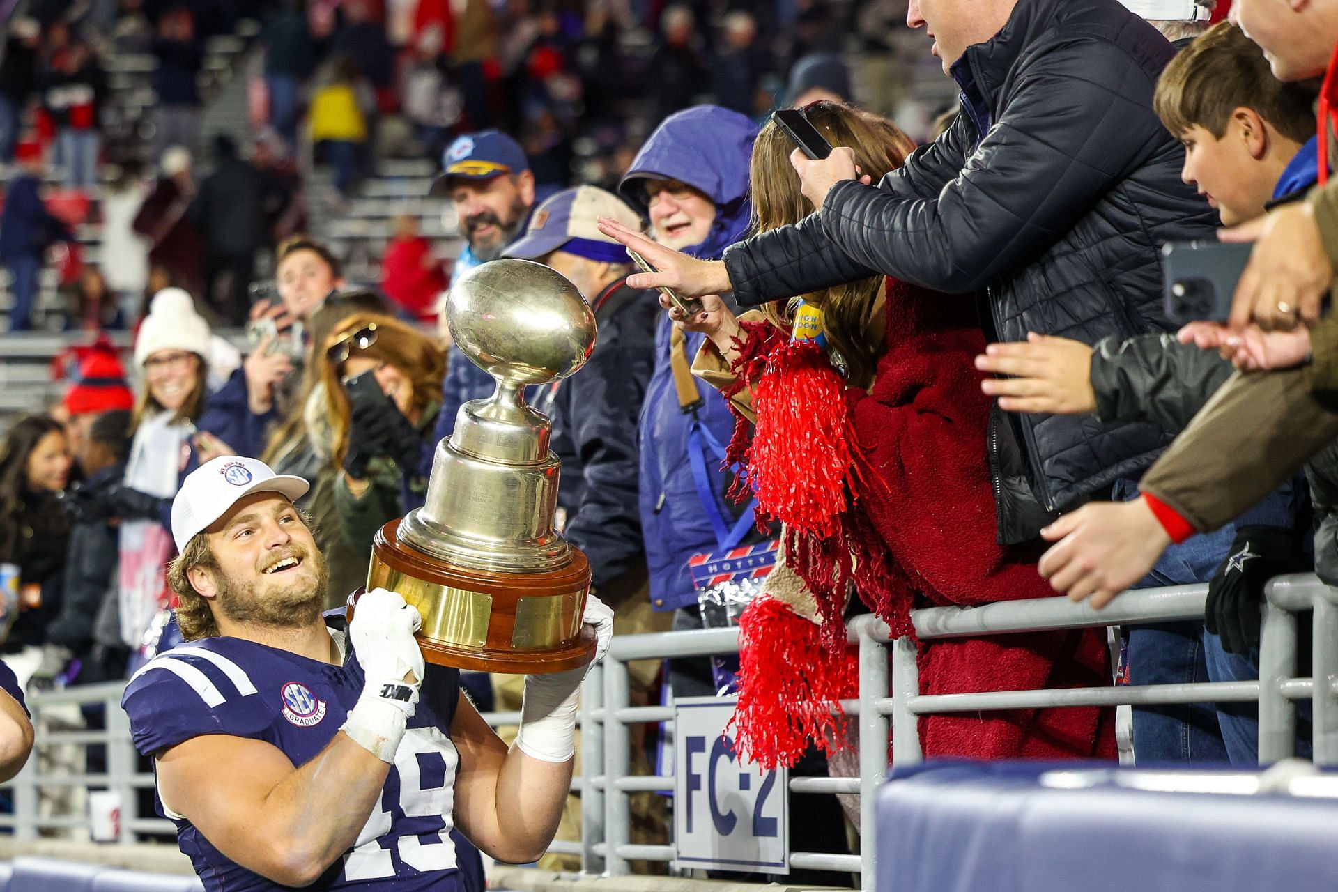 What college football team has won the most bowl games?