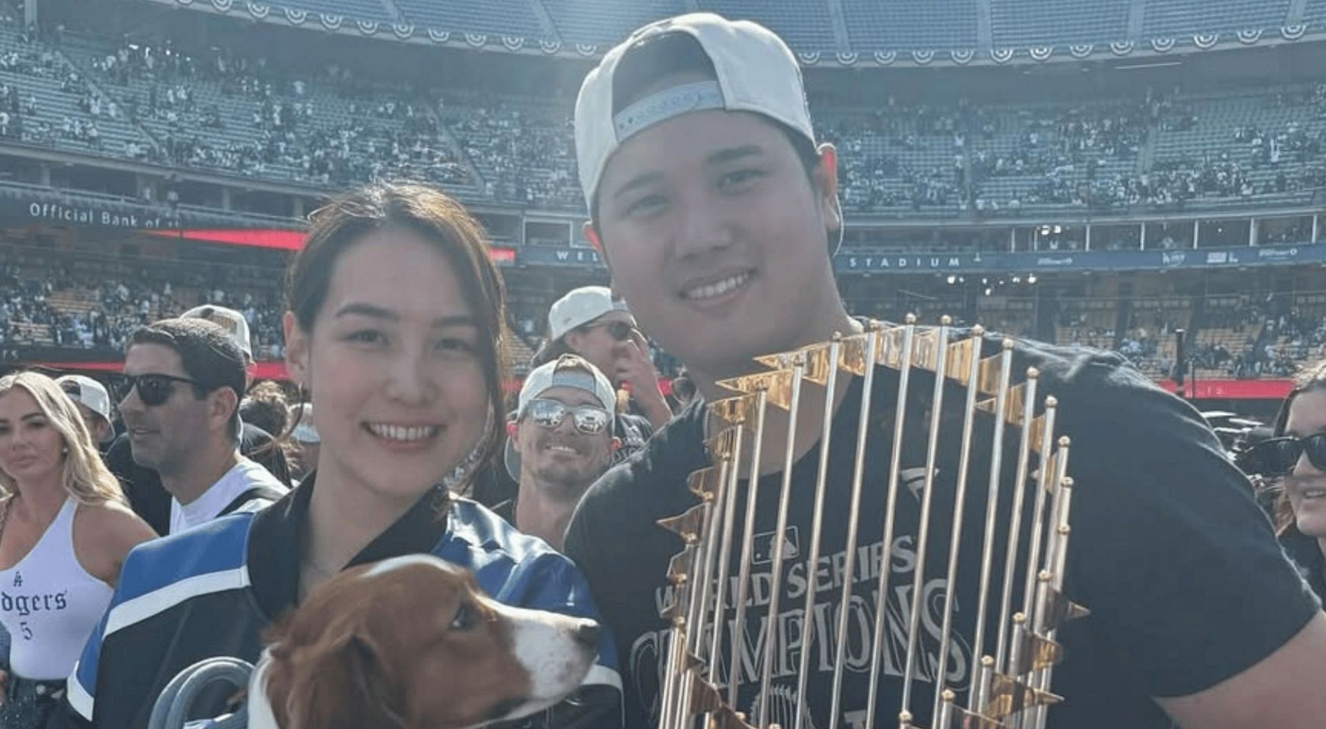 Shohei Ohtani &amp; wife Mamiko Tanaka announce baby on the way with adorable photoshoot ft. Decoy