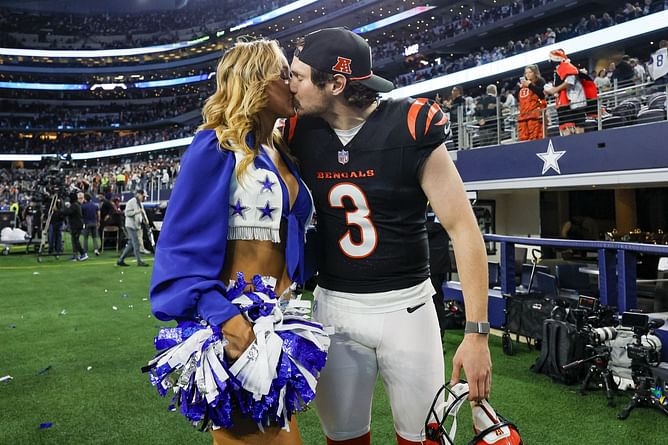 Troy Aikman jokes about Cowboys cheerleader on kicker Cade York's Bengals debut