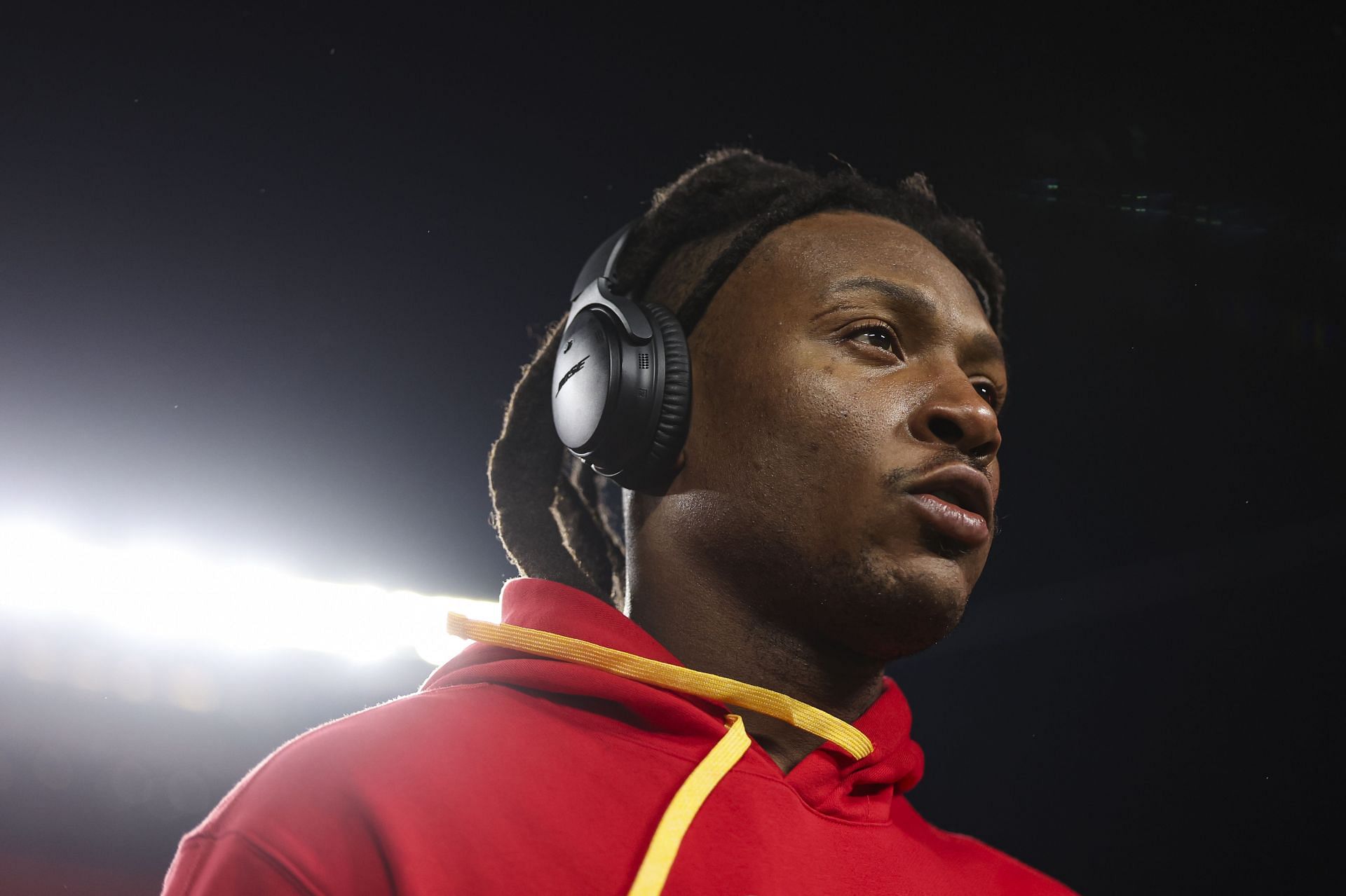 DeAndre Hopkins of the Kansas City Chiefs warms up prior to an NFL game - Source: Getty