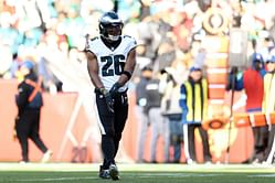 NFL Insider details why Eagles should not let Saquon Barkley break the single-season rushing record vs. Giants
