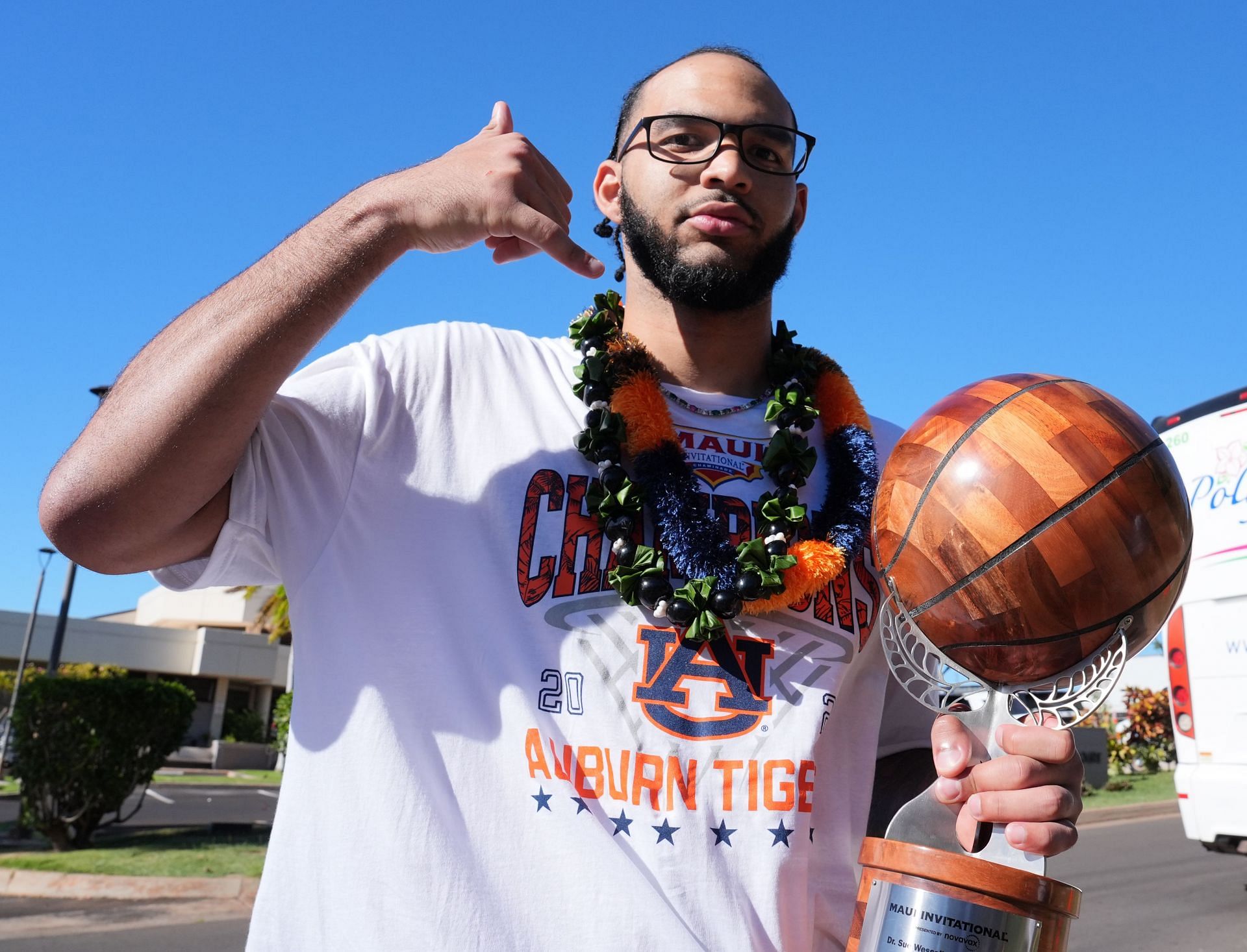 "We Went To Maui Expecting To Win": Auburn's Johni Broome Reviews Big ...