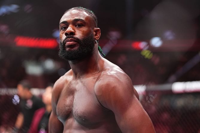 Aljamain Sterling shares three-word response after fan asks if he and Robert Whittaker "got the same wife"