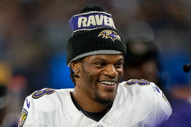 NFL fans get their jokes off as Lamar Jackson reveals preferring female  cologne: "Some things are better left unsaid"