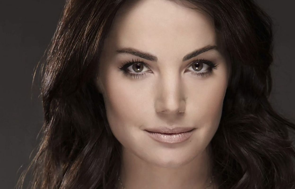 Erica Durance (Image via @durance.erica/Instagram)