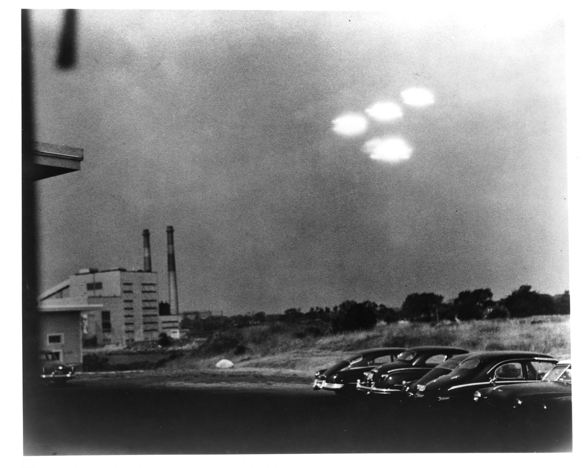 UFOs over Salem, Massachusetts (Image via Shell R. Alpert/Library of Congress/Corbis/VCG via Getty Images)